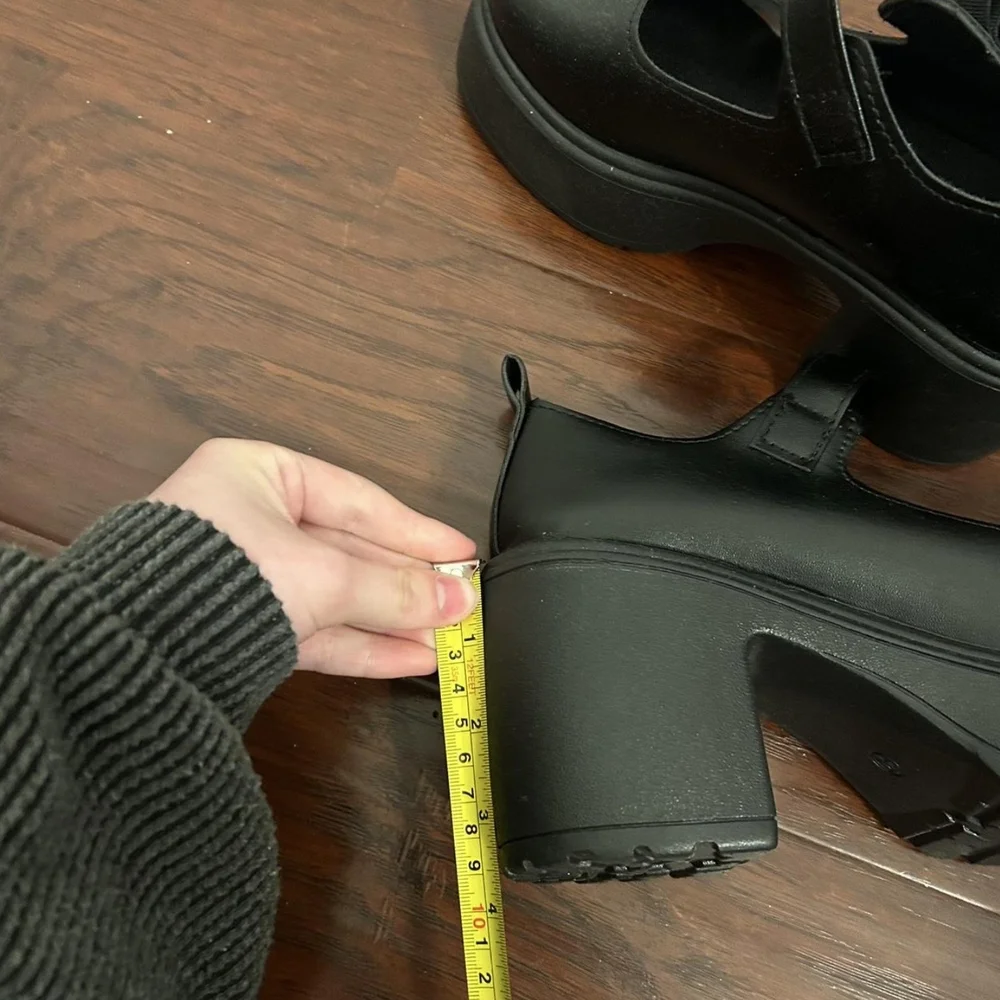 Black Platform Mary Jane Shoes - Picture 5 of 5
